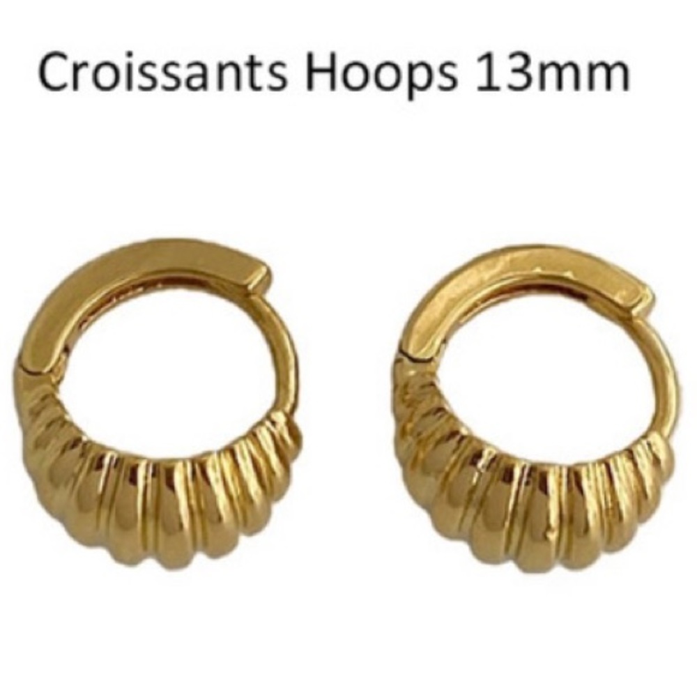 Croissant Huggies earrings